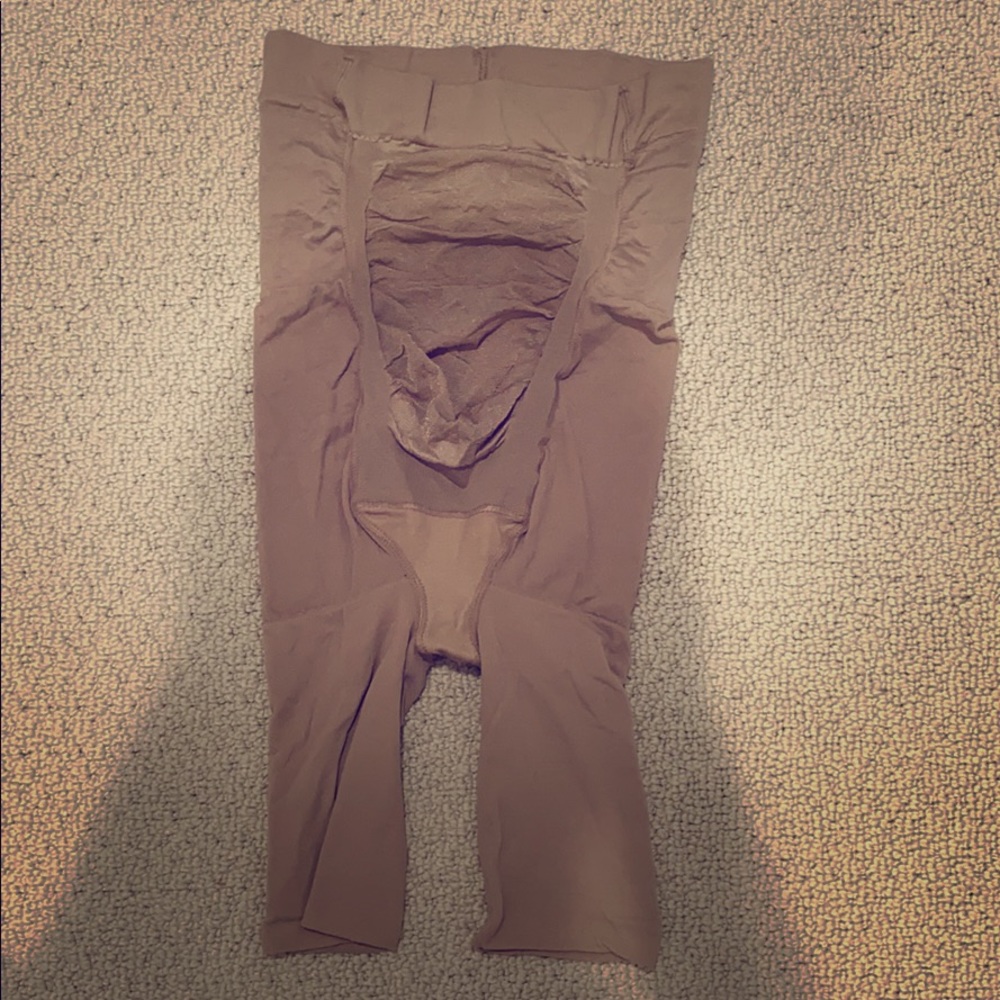 Maternity Spanx Size B